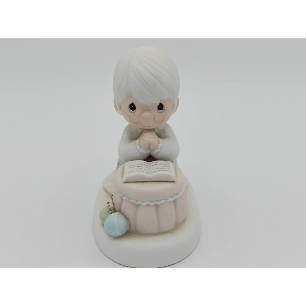 Precious Moments PM 861 Grandmas Prayer Collectors Club Enesco Figurine 1986